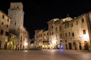 San Gimignano, Capodanno in piazza ma senza botti e bottiglie di vetro