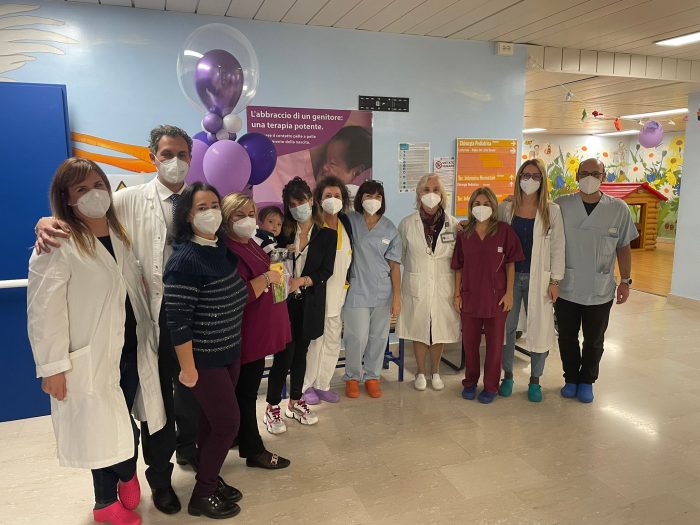 Prematurit&agrave;, l'Associazione Le Coccinelle colora di viola l'Azienda ospedaliero-universitaria senese