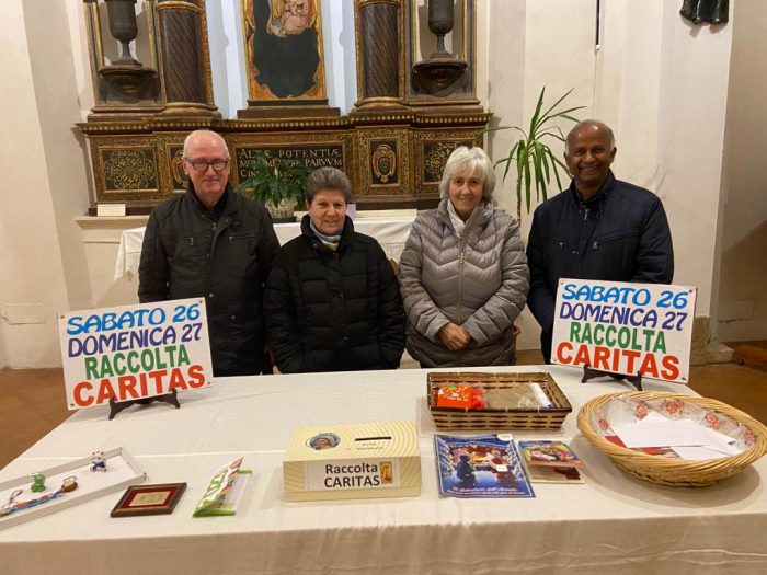 Uno dei due premi Città di Colle 2022 alle quattro Caritas parocchiali