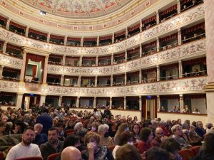 Teatri di Siena, la stagione &egrave; iniziata alla grande. Colella: "Vedere il teatro pieno significa riportare la cultura al centro"