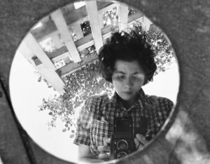 Siena: alla scoperta della misteriosa vita di Vivian Maier attraverso i suoi autoritratti