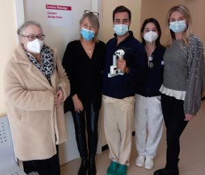 Centro Retinoblastoma Scotte: importante donazione da parte della onlus AIGR