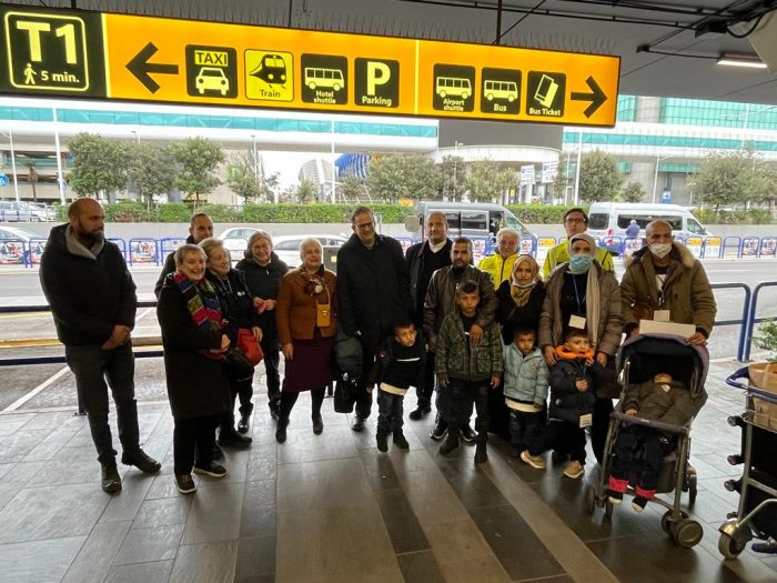 Siena, arrivate due famiglie siriane che saranno accolte dalla Caritas