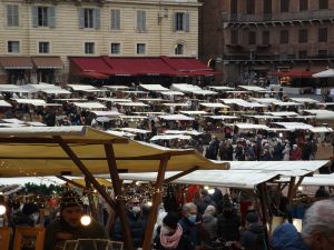 Siena, il 3 e 4 dicembre torna la magia del Mercato nel Campo