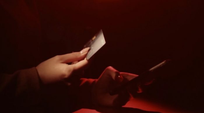 Le truffe online dilagano tra e-mail, telefonate e SMS. Ecco come riconoscerle e come difendersi