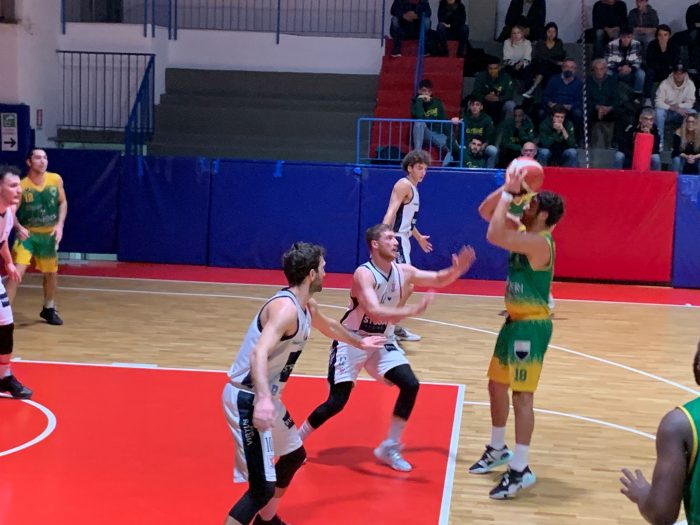 Basket C Gold: il Costone lotta ma il derby lo vince la Virtus