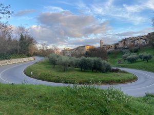 Colle: indagini su dissesto stradale, traffico veicolare vietato in via Livini e viale Rimembranza