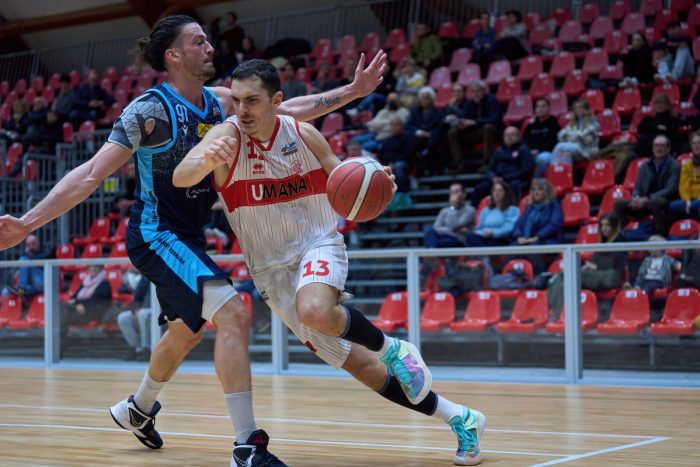 Basket A2: brutta San Giobbe, all'Estra Forum passa Ferrara