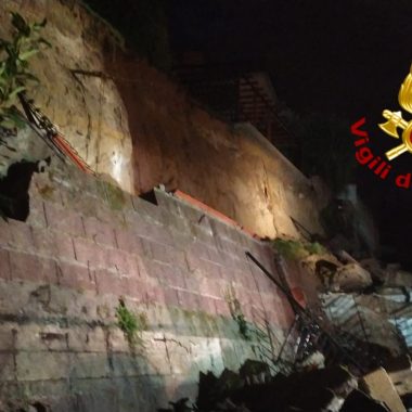 crollo muro colle 6