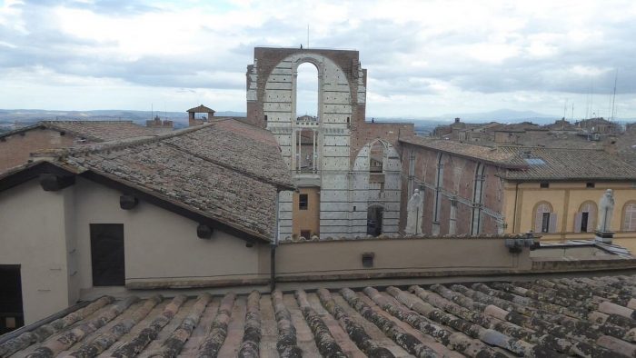 Meteo: temperature miti, ma cielo grigio nel fine settimana di Natale