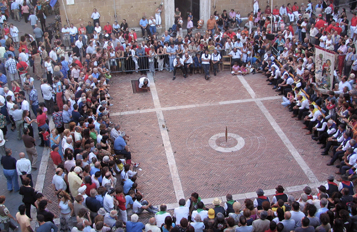 Pienza: riconoscimento Unesco per il Gioco del cacio al fuso