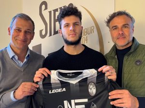 Siena calcio: dal Genoa arriva l'attaccante Petrelli