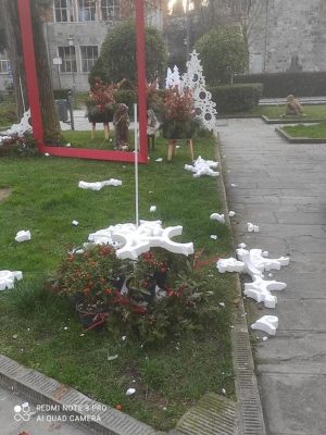 Gaiole in Chianti: individuati i responsabili del danneggiamento degli addobbi natalizi