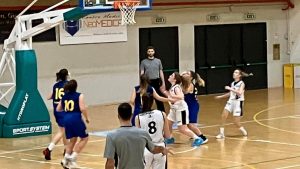 Basket Serie B Femminile - Le ragazze del Costone sconfitte dal Golfo Piombino