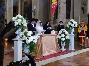 Fiori d'arancio per l'editore di Siena Tv Elena Pianigiani