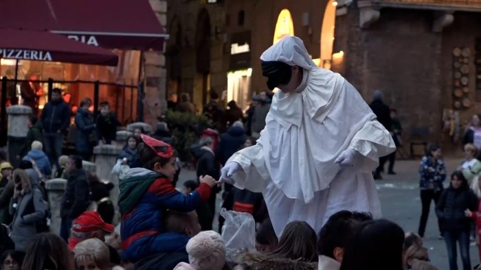 Marted&igrave; grasso a Siena, festa per i bambini in Piazza del Campo