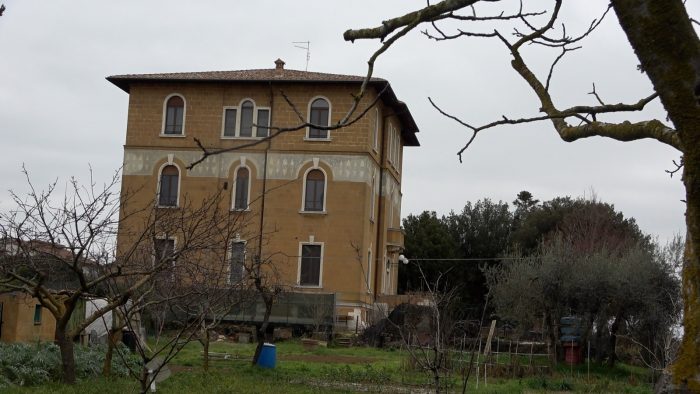 Pienza: atto di diffida dalla Diocesi per le suore benedettine