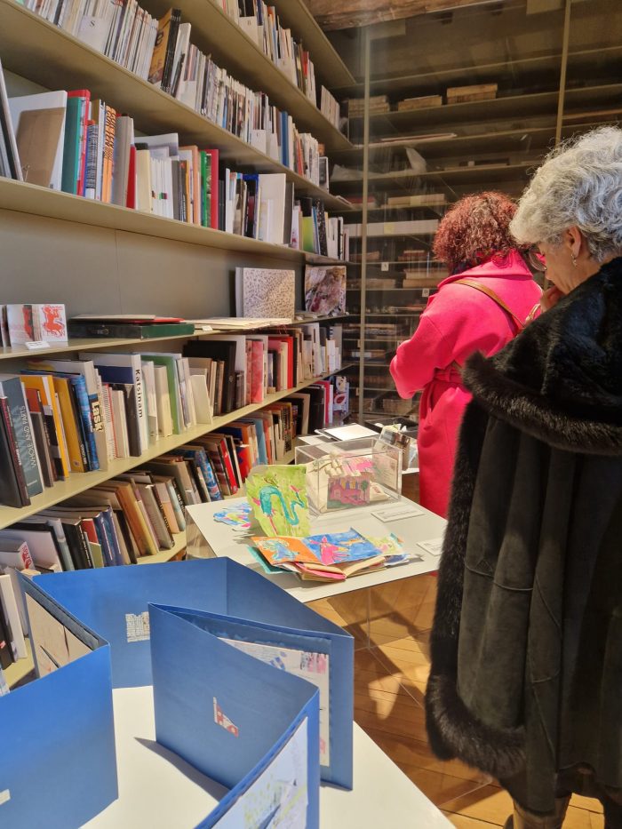 Inaugurata la mostra "DOPPIO SENSO 2. ITALO CALVINO. Bibliografia ragionata d'artista"