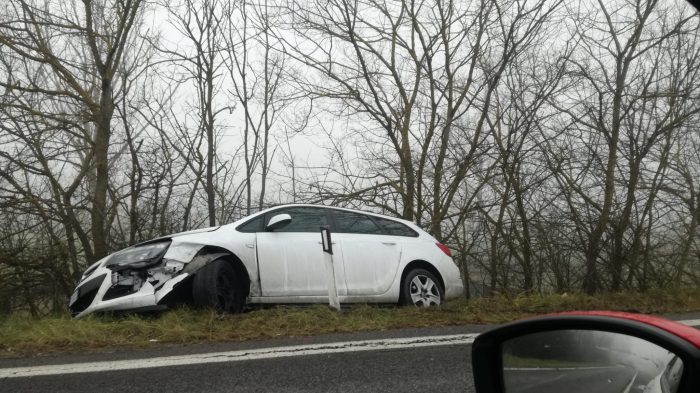 Scontro tra auto sulla Cassia a Isola d'Arbia, traffico rallentato