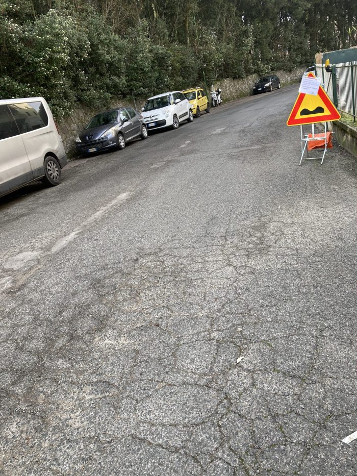 Siena, i residenti di Via Mentana: "Esasperati dalle condizioni della strada"