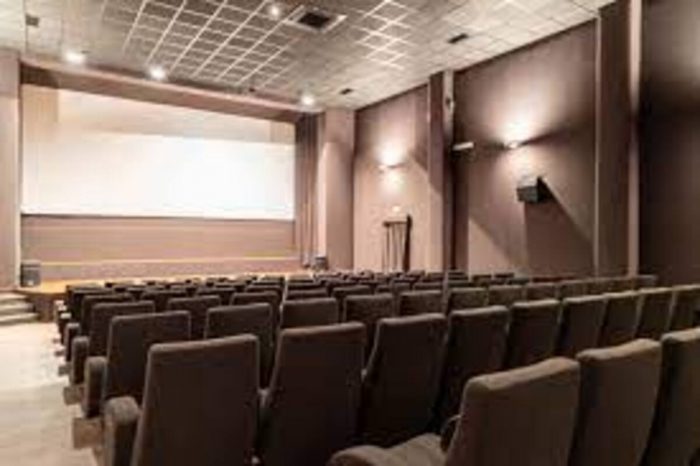 Cinema, Lorini: "Dopo la pandemia stanno tornando di attualit&agrave; anche i cinema pi&ugrave; piccoli"