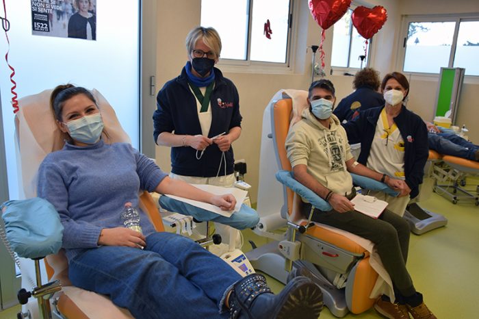 Ospedale Scotte Siena: San Valentino, grande successo per le donazioni di coppia al Centro Emotrasfusionale