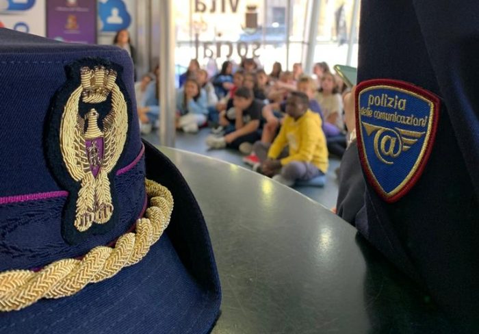 Cyberbullismo, nel 2022 aumentate le segnalazioni da parte delle scuole