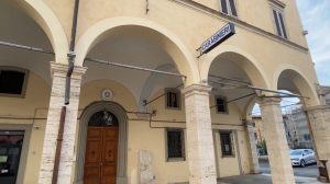 Colle Val d'Elsa: truffa informatica da 6000 euro ai danni di un cittadino, identificato il colpevole