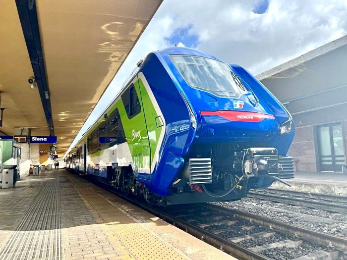 Linea ferroviaria Siena-Chiusi, Zacchei denuncia l'assenza dai tavoli del sindaco Fabio