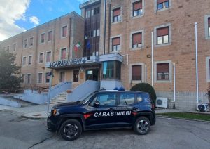 Poggibonsi: insegue la ex con l'auto e la tampona: Carabinieri arrestano 37enne