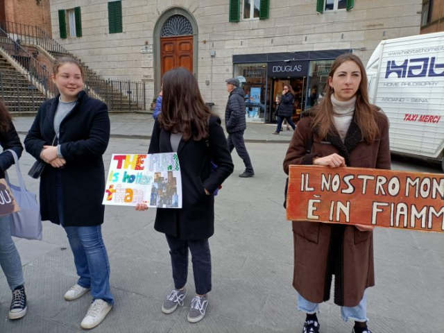 manifestazione clima 10