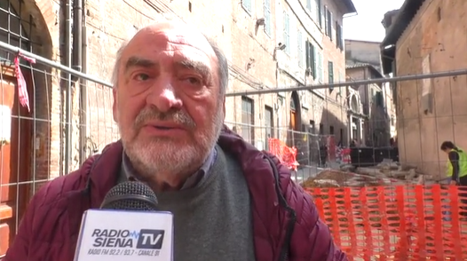 Siena: chiesa dei santi Vincenzo e Anastasio in Camollia, del Pinturicchio le ossa pi&ugrave; "illustri"