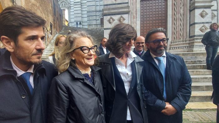 Amministrative Siena, il ministro Bernini: "Nicoletta Fabio crede nella citt&agrave; e nel suo cambiamento"