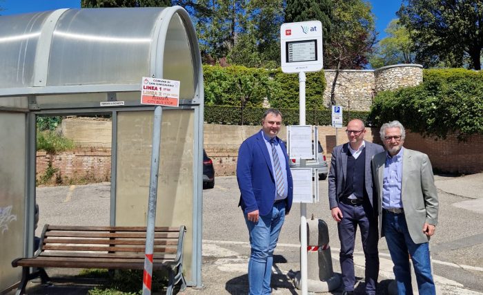 San Gimignano, Autolinee Toscane accende le nuove paline elettroniche