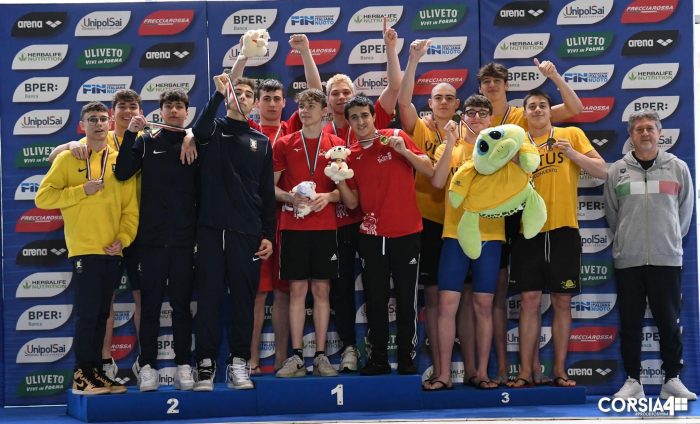 Nuoto: storico bronzo per la Virtus Buonconvento con la staffetta maschile 4x100 mista, categoria Ragazzi