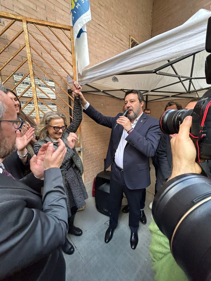 Palio: ministri, deputati, ambasciatori, generali e attori, l'elenco degli ospiti del Comune