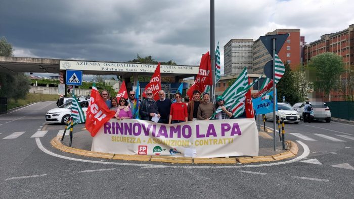 Sanit&agrave;, i sindacati in presidio alle Scotte: "Chiediamo assunzioni, contratto e sicurezza"