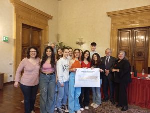 La 3C del Liceo economico sociale di Siena premiata al progetto "Inventiamo una banconota"