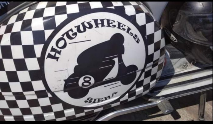 Un legame nel segno degli scooter d'epoca: gli Hotwheels di Siena portano beni di prima necessit&agrave; in Emilia Romagna