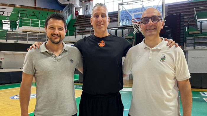 Mens Sana Basketball Academy: ragazzi a 'scuola' di basket con coach Adam Filippi