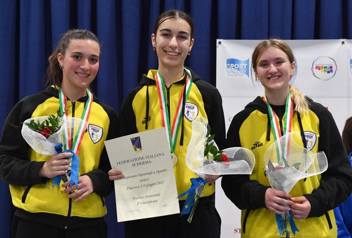 Le fiorettiste del Club Scherma Colle Val d'Elsa volano in serie B2 nazionale