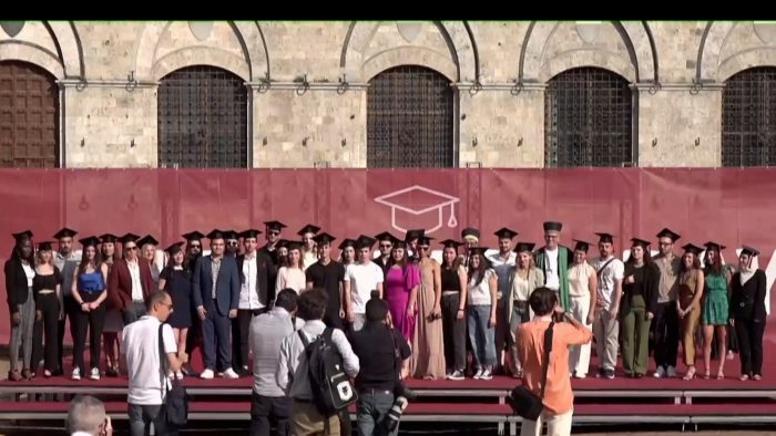 Graduation day per 700 neolaureati all'universit&agrave; di Siena