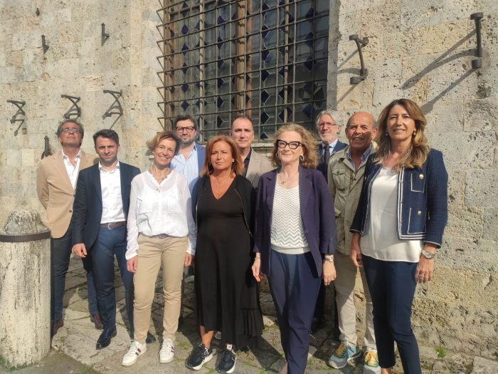 Piccioni, arriva l'ordinanza della Giunta Comunale di Siena: spetta ai proprietari degli edifici pulire gli escrementi