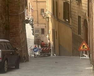 Fuga di gas, chiusa temporaneamente via dell&rsquo;Abbadia