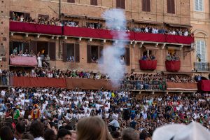Stasera si corre il Palio di Provenzano, ma c'&egrave; l'incognita meteo