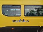 Spogliarello e furto di scuolabus a Poggibonsi: patteggia 1 anno e 2 mesi la "Thelma" di Bagno a Ripoli