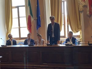 Treno + bus, parte il nuovo servizio intermodale "Montepulciano Centro"