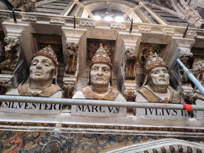 Duomo di Siena: intervento urgente per il restauro del Cornicione dei Papi