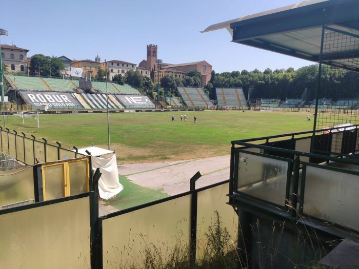 Siena: Stadio Franchi, sopralluogo del Comune per i lavori di sistemazione del manto erboso