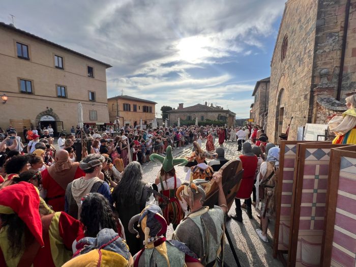Festa Medievale di Monteriggioni, numeri da record: attestate oltre ottomila presenze